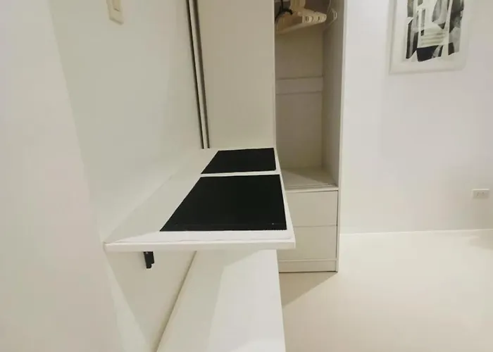 アパート Stylish And Budget Friendly Unit At Persimmon *